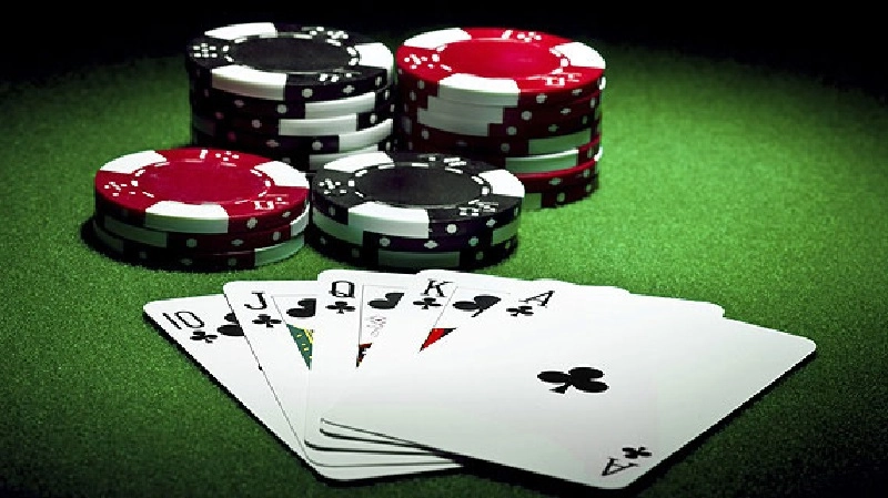 Đền bài xì dách là gì?